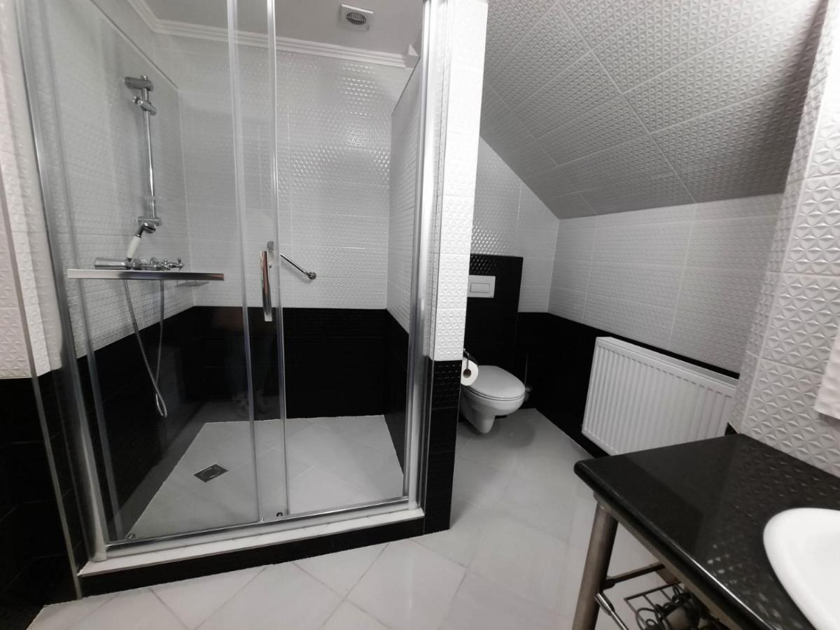 Borostyan Panzio Bed & Breakfast Дебрецен Екстериор снимка