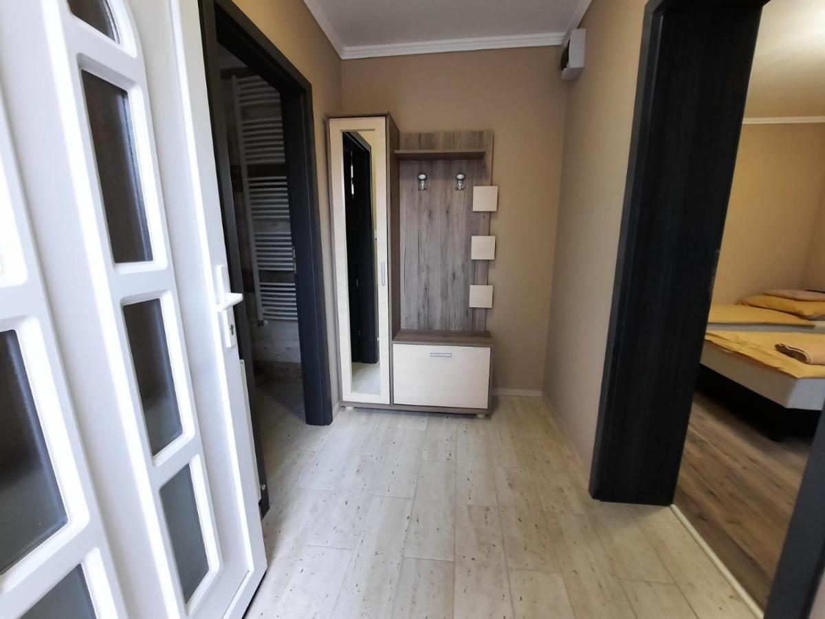 Borostyan Panzio Bed & Breakfast Дебрецен Екстериор снимка