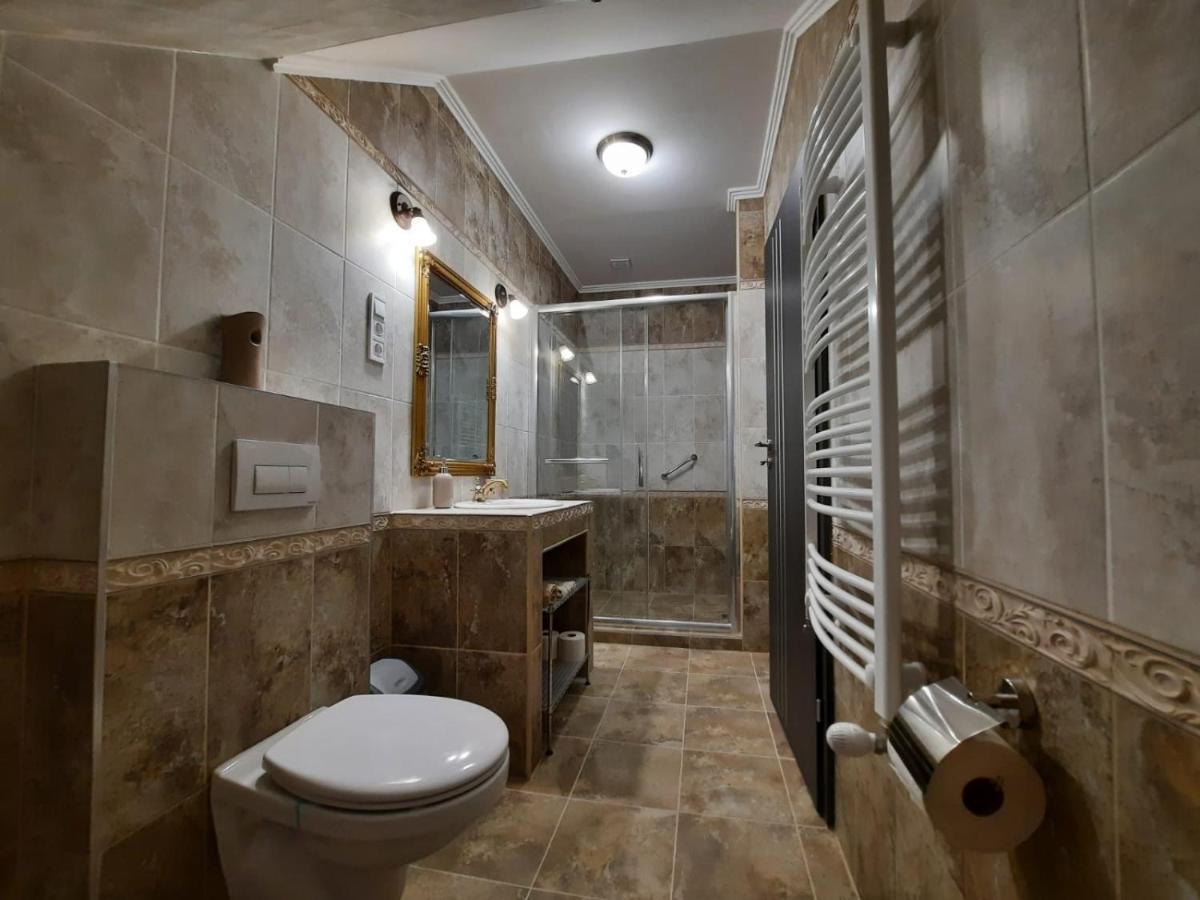 Borostyan Panzio Bed & Breakfast Дебрецен Екстериор снимка
