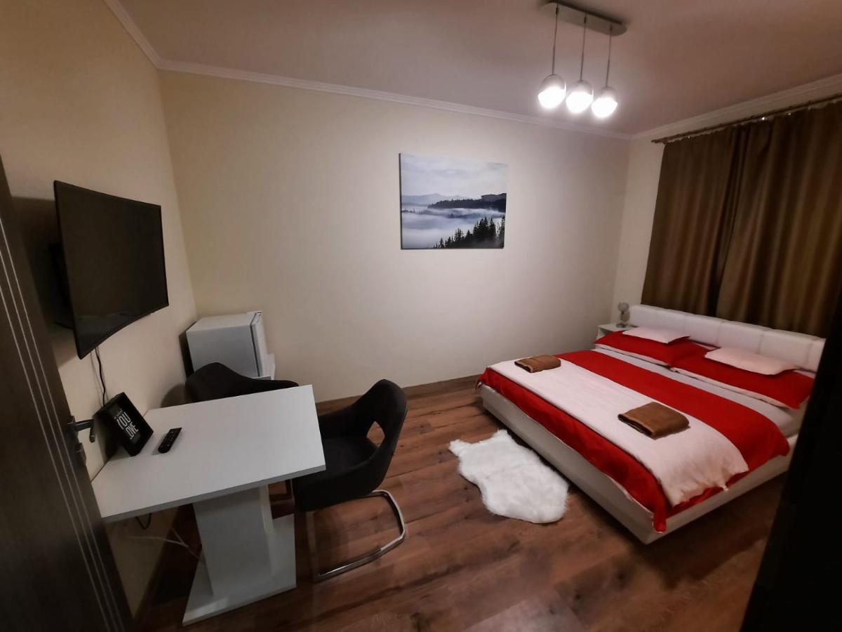 Borostyan Panzio Bed & Breakfast Дебрецен Екстериор снимка
