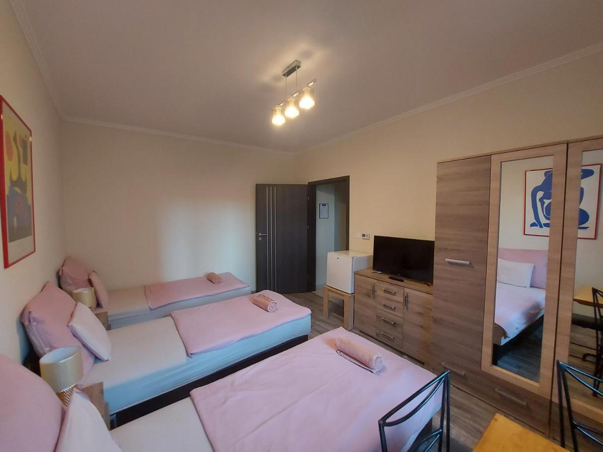 Borostyan Panzio Bed & Breakfast Дебрецен Екстериор снимка