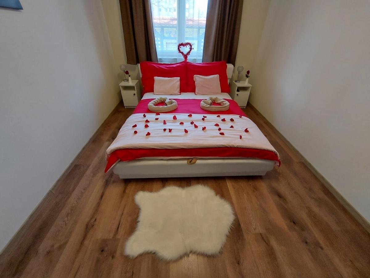 Borostyan Panzio Bed & Breakfast Дебрецен Екстериор снимка