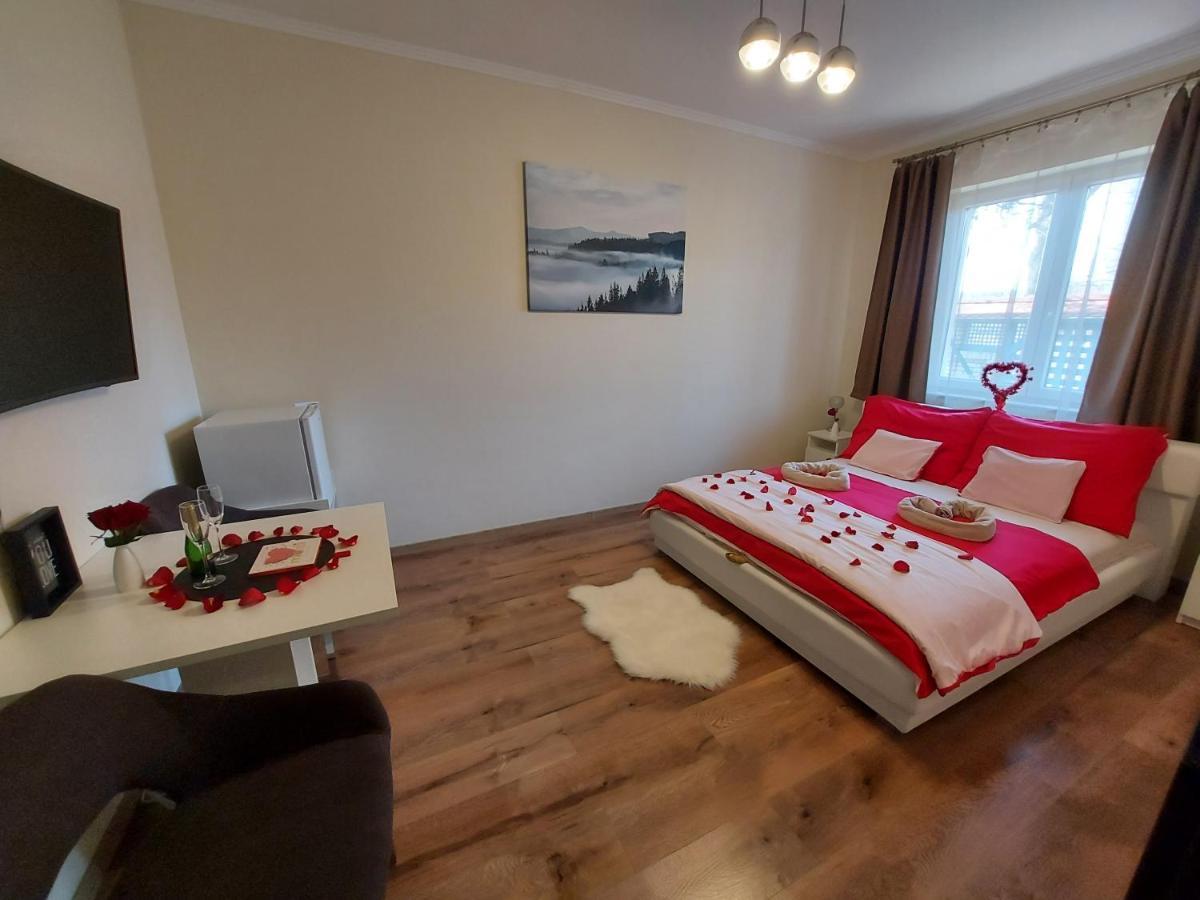 Borostyan Panzio Bed & Breakfast Дебрецен Екстериор снимка