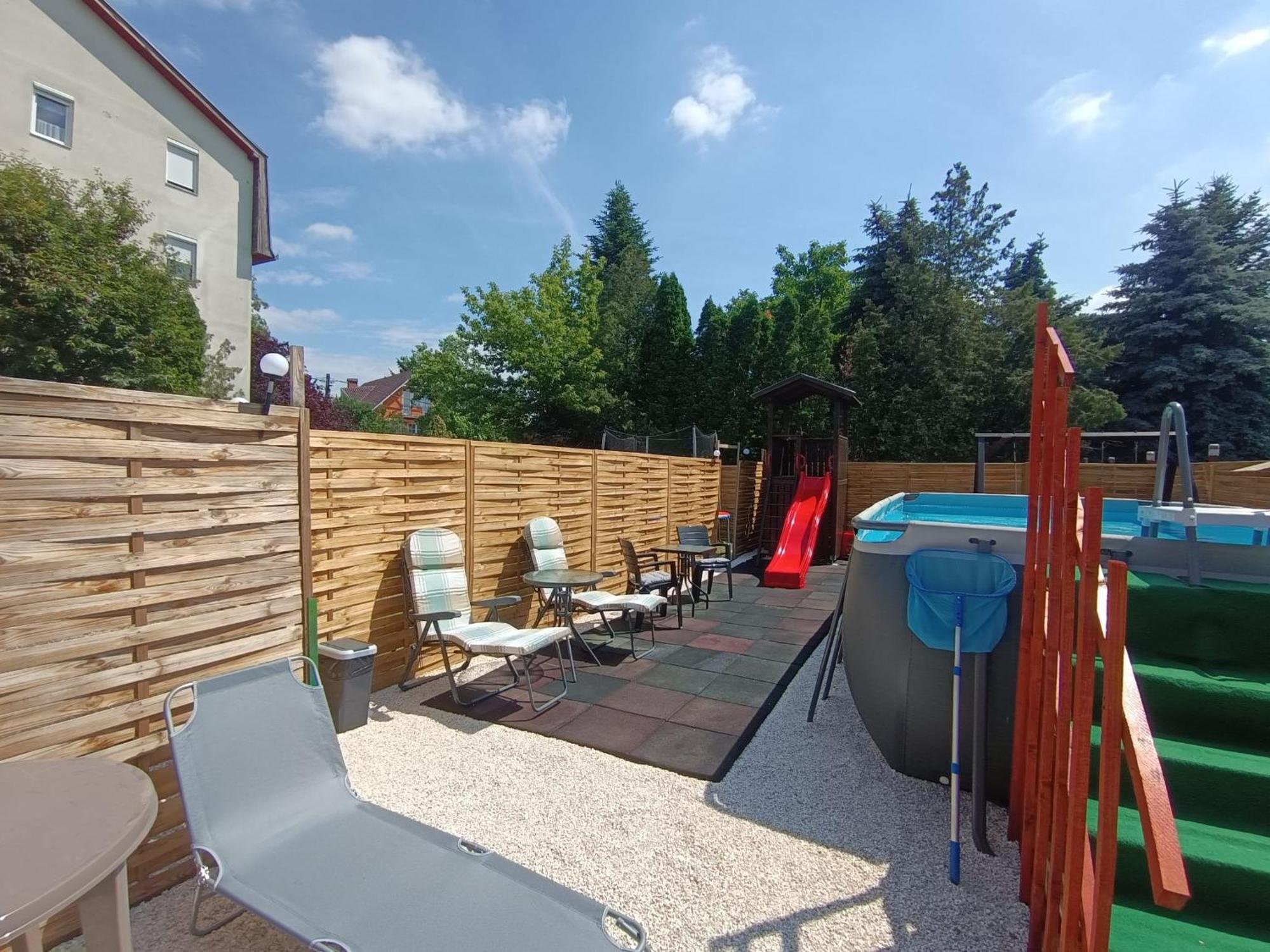Borostyan Panzio Bed & Breakfast Дебрецен Екстериор снимка